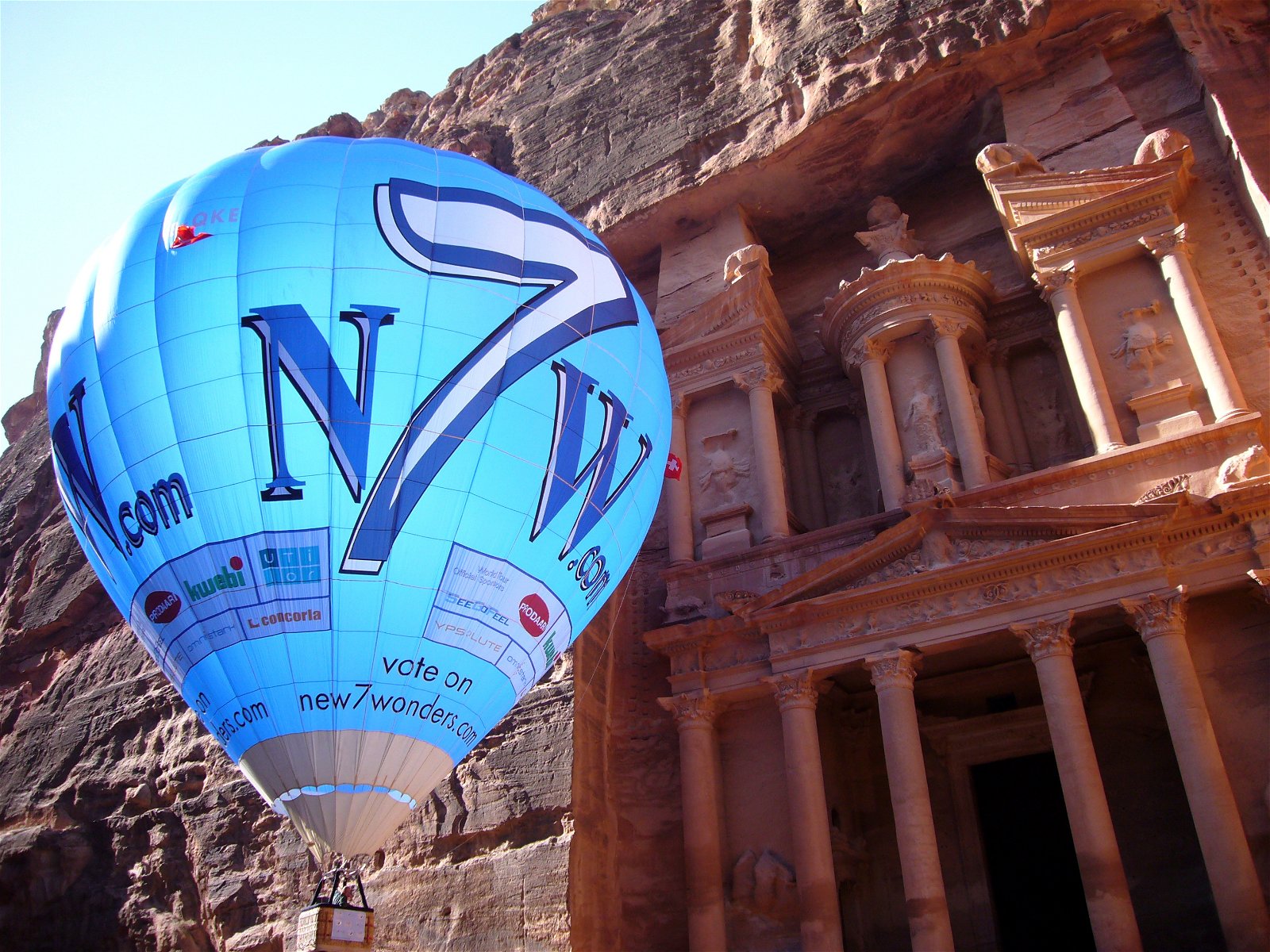 New7Wonders Team | About New7Wonders