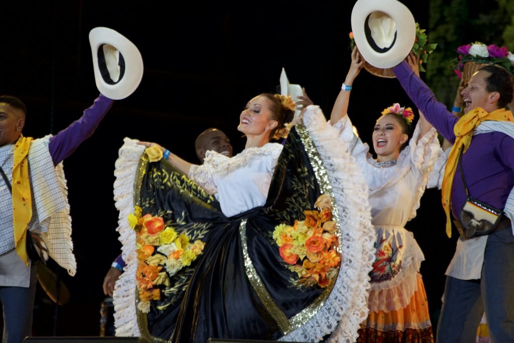 Colombian dancers dazzle the audience